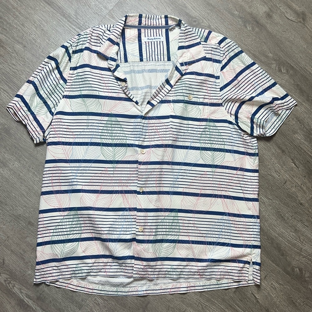 Tommy Bahama 100% Silk Leaf Stripe Button Down Short‎ Sleeve Shirt